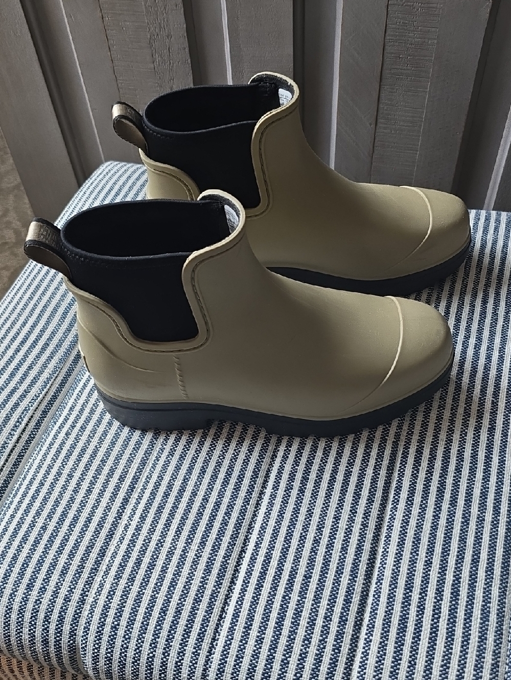 UGG Olive & Black Rain Shearling-Lined Bootie